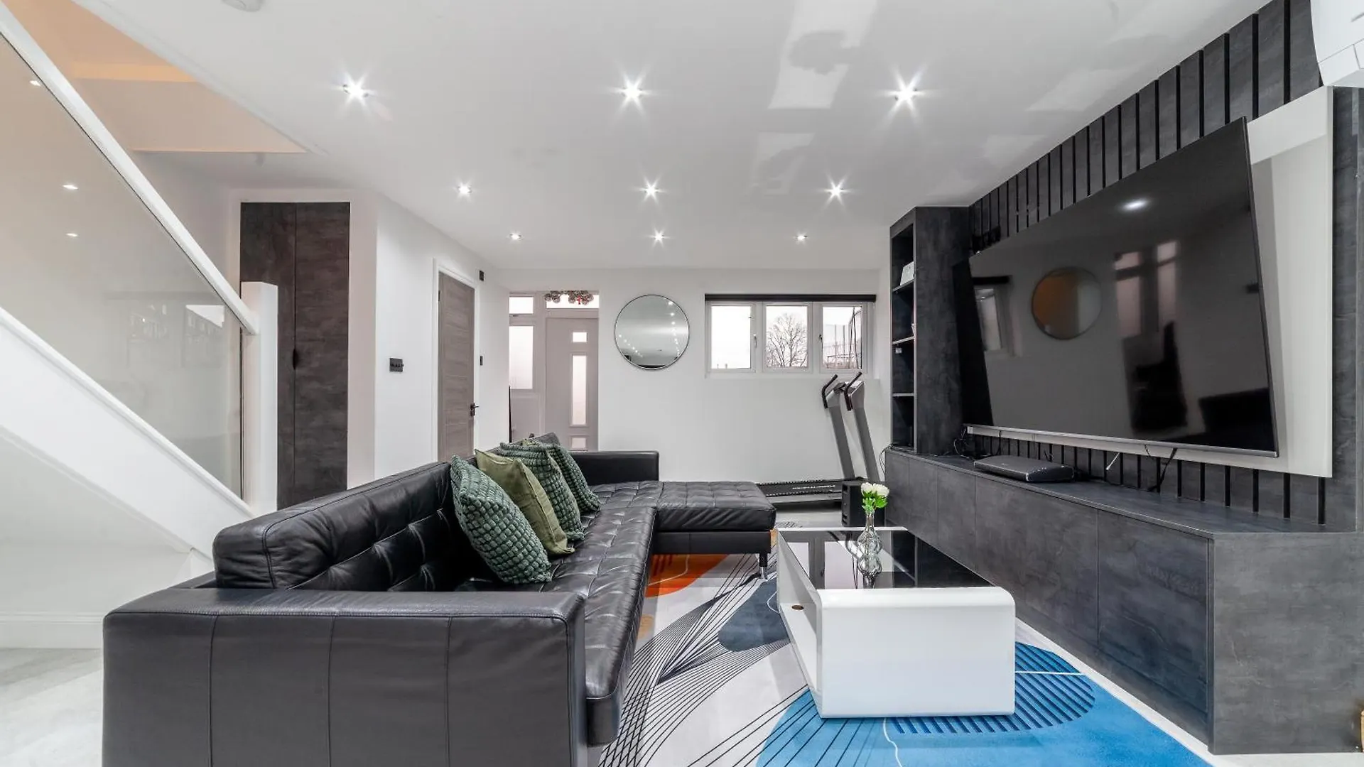 Holiday home Home From Home London